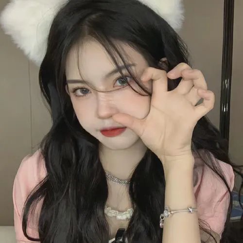 凄红惨绿